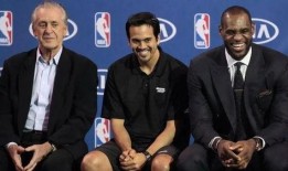 韦德最新爆料詹姆斯视频,韦德揭秘背后的惊人真相！